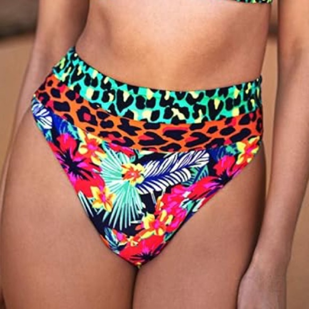 MAAJI Women's Standard Pura Wild Suzein Bikini Rise/High Leg Signature Cut NWT